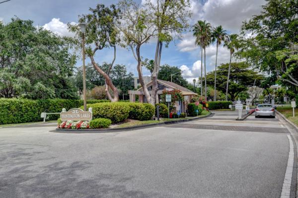 Huntington Lakes 3, 7267 Huntington Ln #206, Delray Beach, Florida 33446, image 1
