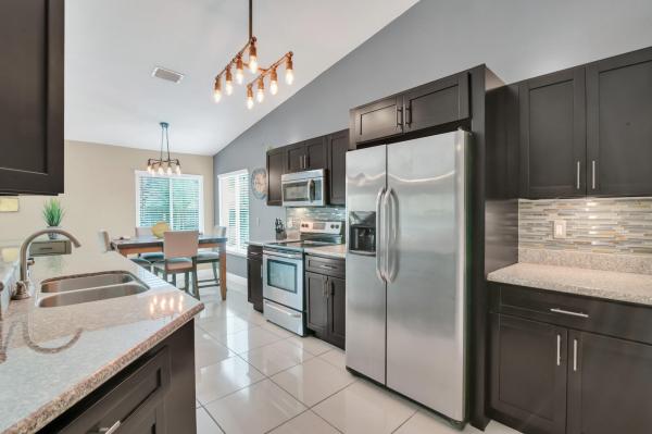 Indian Wells, 6245 Luana Ct, Boynton Beach, Florida 33437, image 2
