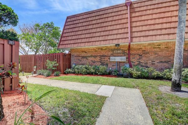Lakeside Townhomes, 1540 Masters Cir, Delray Beach, Florida 33445, image 1
