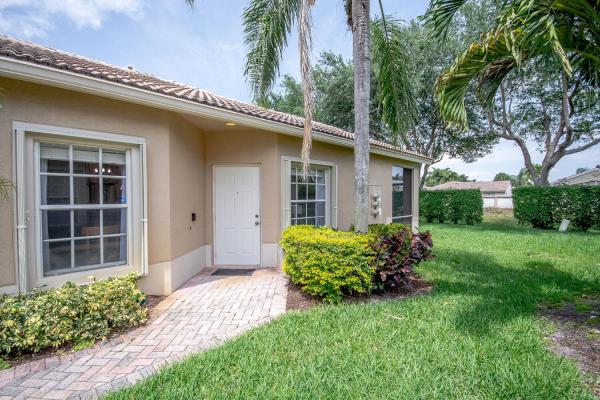 Boynton Oasis, 6430 Park Lake Cir, Boynton Beach, Florida 33437, image 1