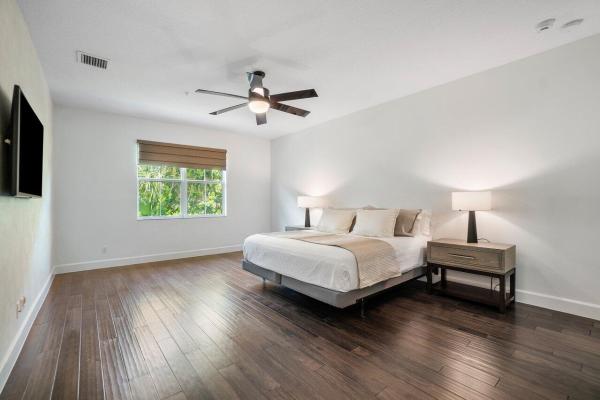 Pointe 100, 23008 Clear Echo Dr #15, Boca Raton, Florida 33433, image 2