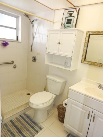 Villa Towers, 3640 N Ocean Dr #529, Riviera Beach, Florida 33404, image 2
