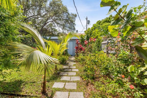 Lake Worth Town, 1405 S Palmway, Lake Worth Beach, Florida 33460, image 1