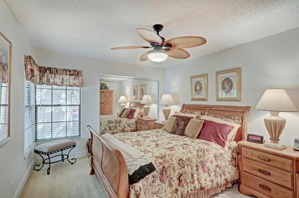 Mariners Cove, 2359 Treasure Isle Dr #38, Palm Beach Gardens, Florida 33410, image 2