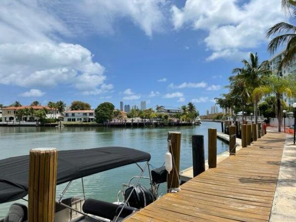 Carlton Bay, 2821 NE 163rd St #4c, North Miami Beach, Florida 33160, image 1