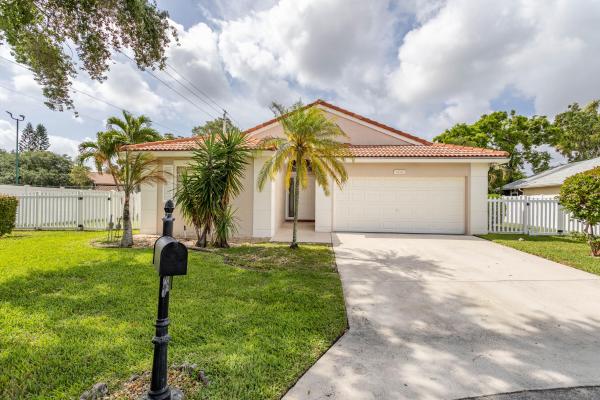 Coquina Lakes, 4526 NW 7th Pl, Deerfield Beach, Florida 33442, image 2