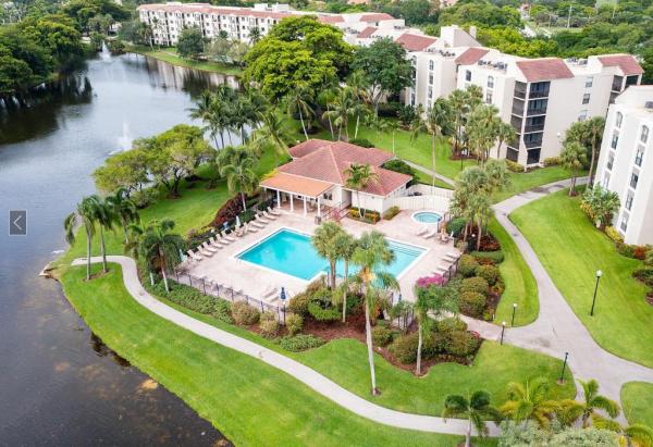 Lakeside At Delray, 2025 Lavers Cir #D505, Delray Beach, Florida 33444, image 1