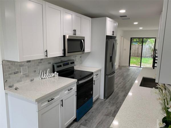 Summit Villas, 4724 Summit Blvd, West Palm Beach, Florida 33415, image 1
