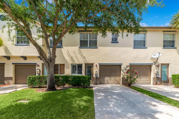 East Lake Village, 2152 SE Fern Park Dr, Port St. Lucie, Florida 34952, image 2