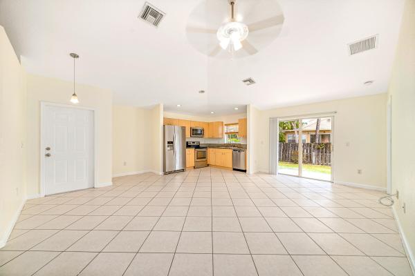 Wyndham Park At Victoria Woods, 6196 Azalea Cir, West Palm Beach, Florida 33415, image 2