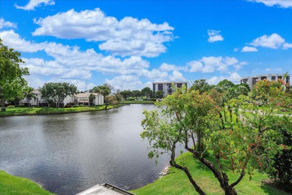 Bridgewood Townhouses At Boca West Country Club, 2005 Bridgewood Dr, Boca Raton, Florida 33434, image 2