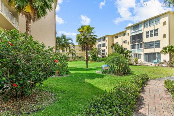 Village Royale Greenhill, 300 NE 26th Ave #3060, Boynton Beach, Florida 33435, image 1