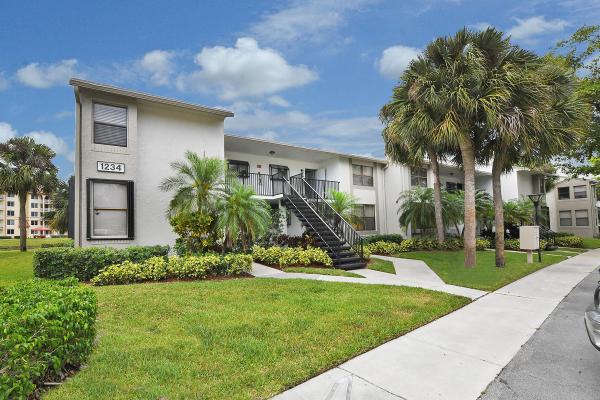 Villas At Meadow Lakes, 1234 S Military Trl #1813, Deerfield Beach, Florida 33442, image 1