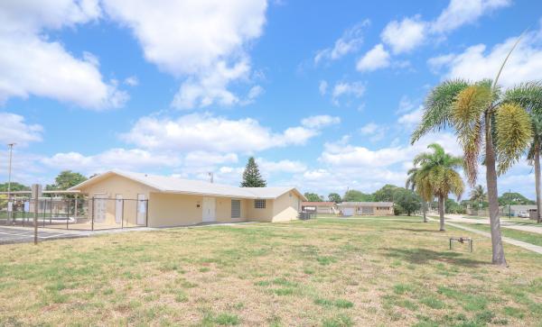 Gold Key Villas, 6801 NW 29th St, Sunrise, Florida 33313, image 2