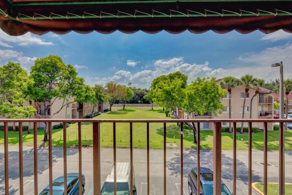 St Andrews Palm Beach, 1133 N Benoist Farms Rd #305, West Palm Beach, Florida 33411, image 2
