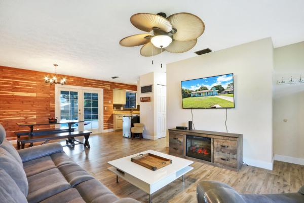 Indian River Estates, 6101 Balsam Dr, Fort Pierce, Florida 34982, image 2