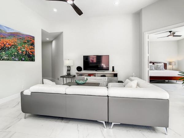 Garden Oaks, 8481 E Garden Oaks Cir, Palm Beach Gardens, Florida 33410, image 1