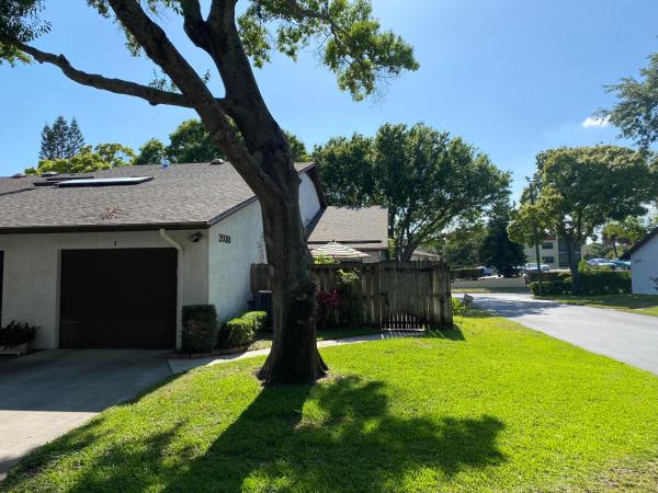 Key Colony Townhouses, 2030 Colonial Rd #1, Fort Pierce, Florida 34950, image 1
