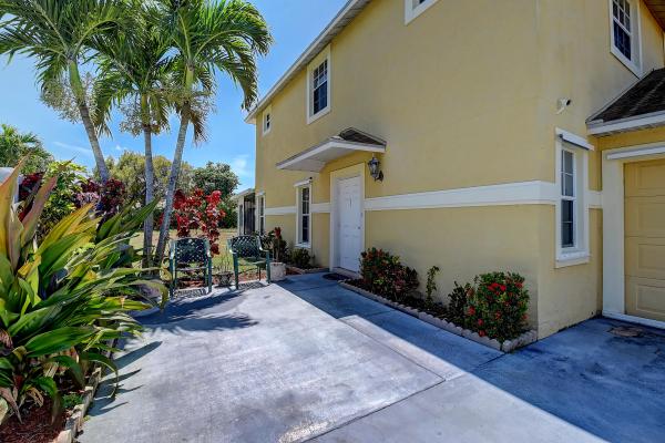 The Courts At Boynton Place, 10226 Boynton Place Cir, Boynton Beach, Florida 33437, image 1