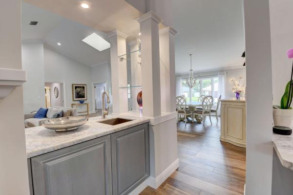 3075 Canterbury Dr, Boca Raton, Florida 33434, image 2