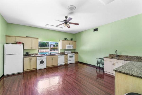 Village Green 4, 2000 Springdale Blvd #115, Palm Springs, Florida 33461, image 2