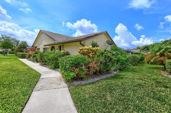 Lakes Of Boca Barwood, 23397 Barlake Dr, Boca Raton, Florida 33433, image 2