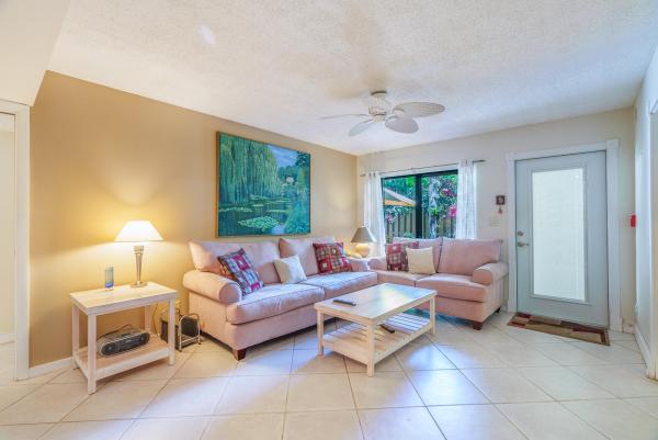 Lake Place, 600 Executive Center Dr #110, West Palm Beach, Florida 33401, image 2