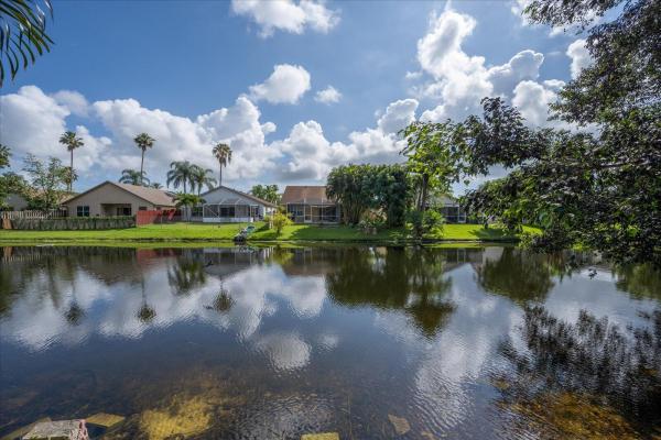 South Shore Of Wellington, 1454 Easthampton Cir, Wellington, Florida 33414, image 1