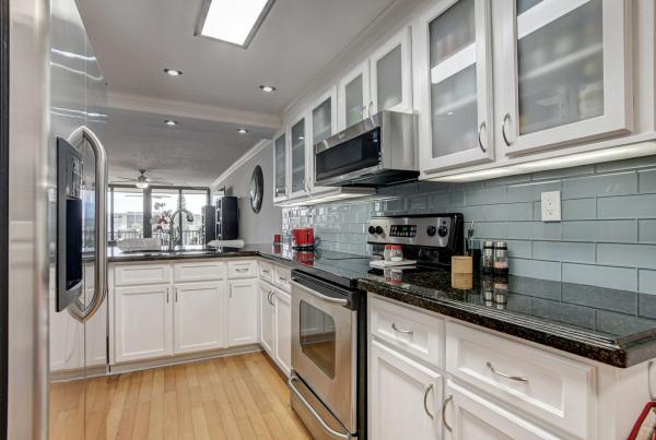 Boca Bayou, 9 Royal Palm Way #4060, Boca Raton, Florida 33432, image 3