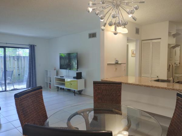 Glenbrook, 3402 Gardens East Dr #18A, Palm Beach Gardens, Florida 33410, image 2