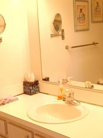 Pine Ridge 4, 3561 Pine Tree Ct #A-2, Greenacres, Florida 33463, image 2