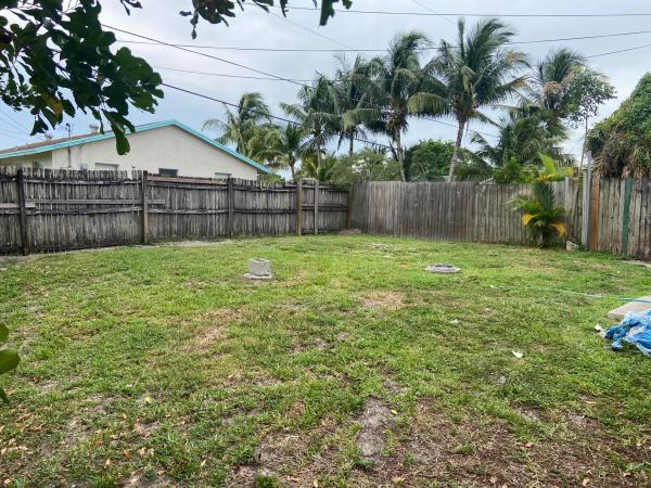 Plantation Village, 1705 Barbarie Ln, West Palm Beach, Florida 33417, image 2
