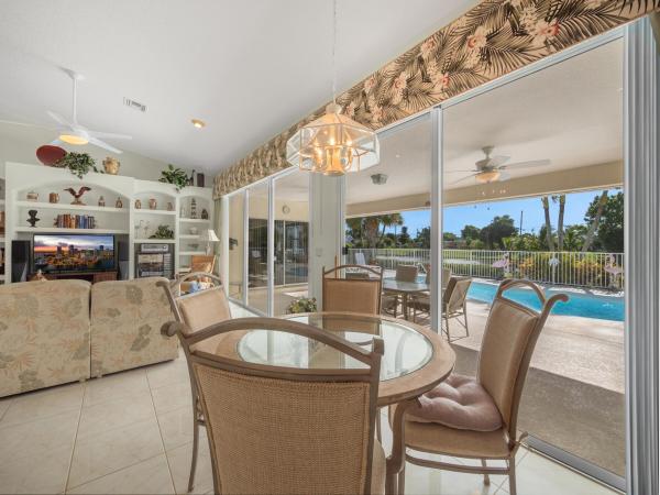 The Estates Of Royal Palm Beach, 106 Pepper Tree Cres, Royal Palm Beach, Florida 33411, image 2