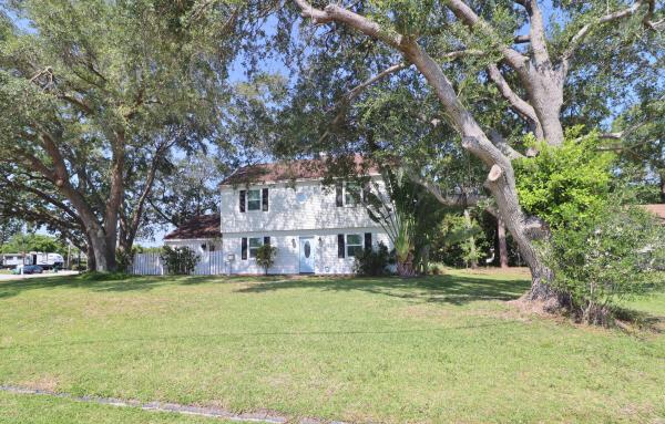 Sandpiper Bay, 1213 SE Palm Beach Rd, Port St. Lucie, Florida 34952, image 2
