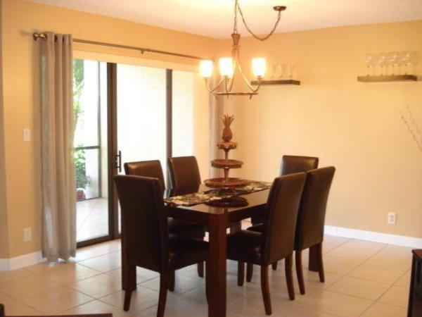Camino Real Village, 5800 Camino Del Sol #104, Boca Raton, Florida 33433, image 2