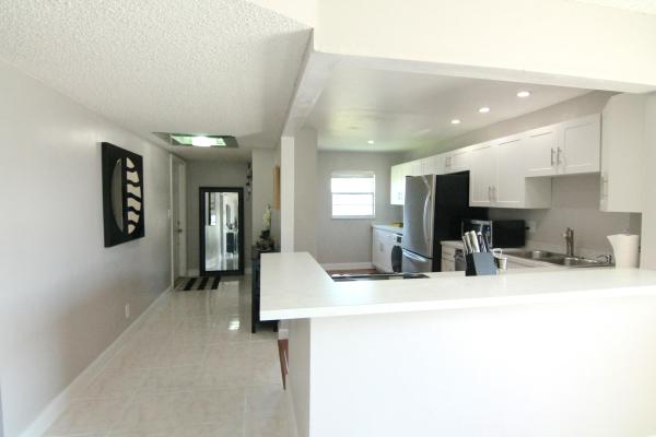 Lago Del Rey, 2700 Fiore Way 201, Delray Beach, Florida 33445, image 1