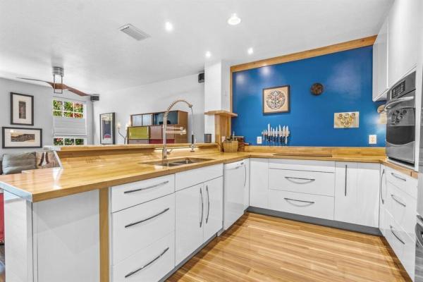 The Village At Swinton Square, 122 S Longport Cir 12b, Delray Beach, Florida 33444, image 1