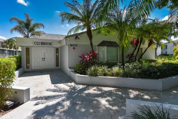 Lakes Of Woodhaven, 6101 Old Court Rd #240, Boca Raton, Florida 33433, image 1
