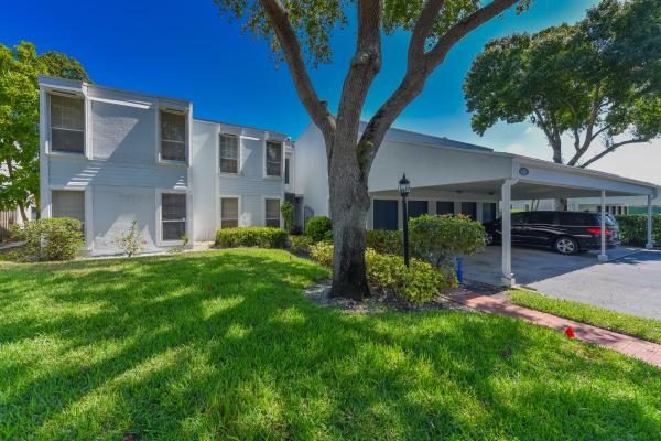 Lakes Of Woodhaven, 6101 Old Court Rd #240, Boca Raton, Florida 33433, image 3