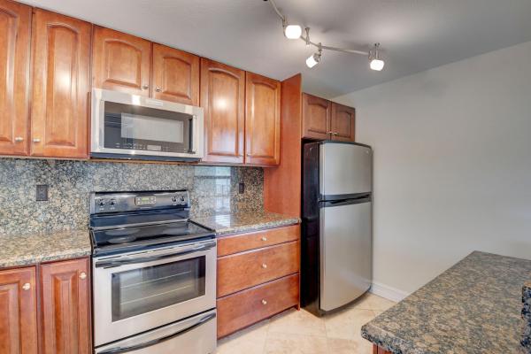 Boca Bayou, 9 Royal Palm Way #2030, Boca Raton, Florida 33432, image 2
