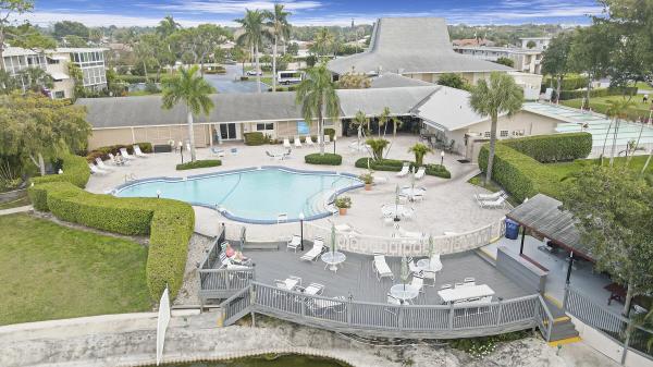 Lake Clarke Gardens, 2721 N Garden Dr N #307, Lake Worth, Florida 33461, image 2