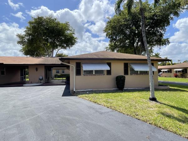 Country Manors, 726 Whippoorwill Ln, Delray Beach, Florida 33445, image 2