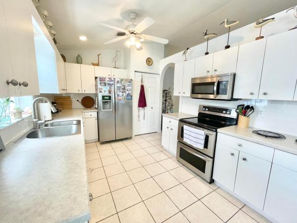 Sterling Bridge, 8856 Thames River Dr, Boca Raton, Florida 33433, image 2