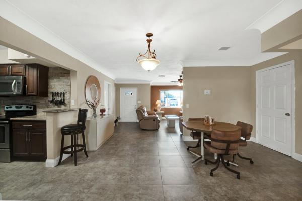 Floral Park Lantana, 6894 Westview Dr, Lake Worth, Florida 33462, image 1