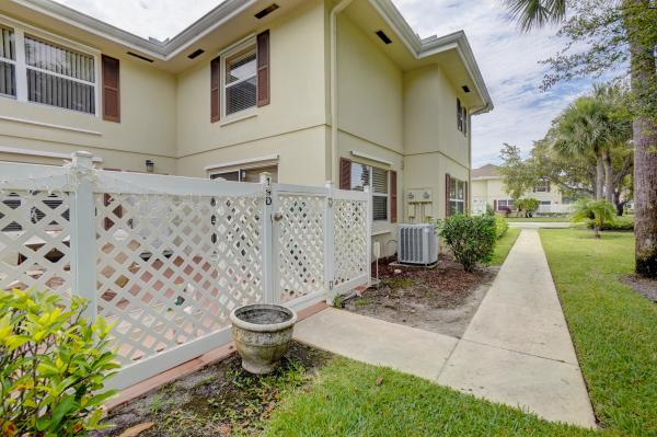 Stamford At Royal Palm Beach, 19 Amherst Ct #D, Royal Palm Beach, Florida 33411, image 1