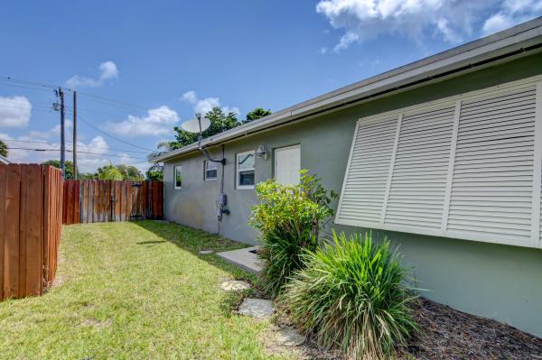 Palm Springs Village, 136 Longfellow Dr, Palm Springs, Florida 33461, image 3