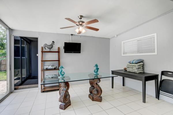 Palm Springs Village, 136 Longfellow Dr, Palm Springs, Florida 33461, image 2