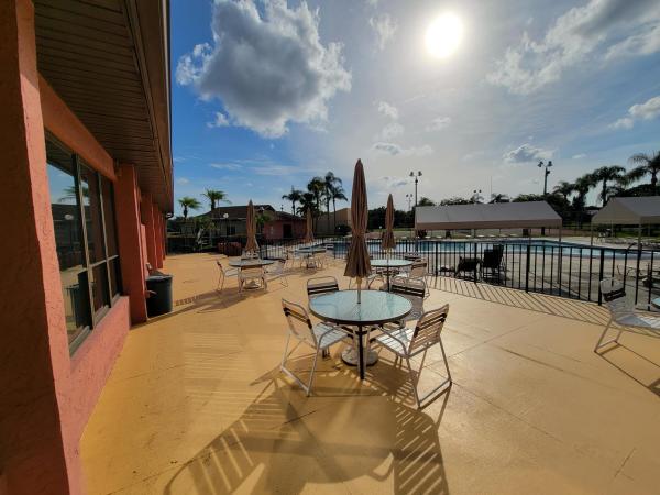 Lakeside Green, 4319 Willow Brook Cir, West Palm Beach, Florida 33417, image 2