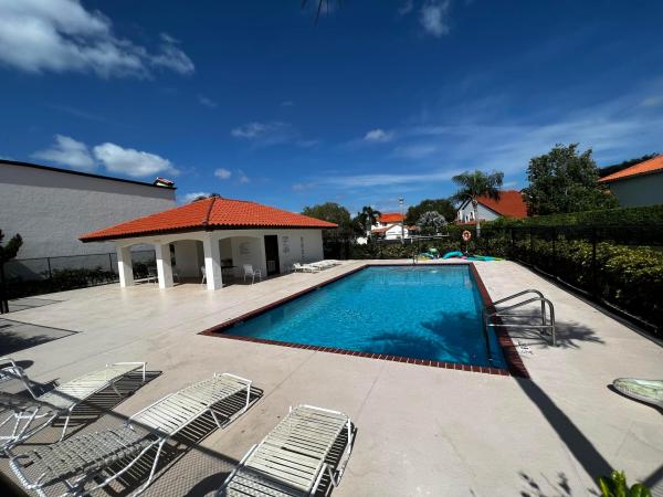 Wellington Place, 13520 Fountain View Blvd, Wellington, Florida 33414, image 1