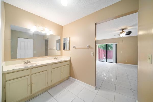 Brentwood Manors 2, 6307 NW 29th Ct, Sunrise, Florida 33313, image 2